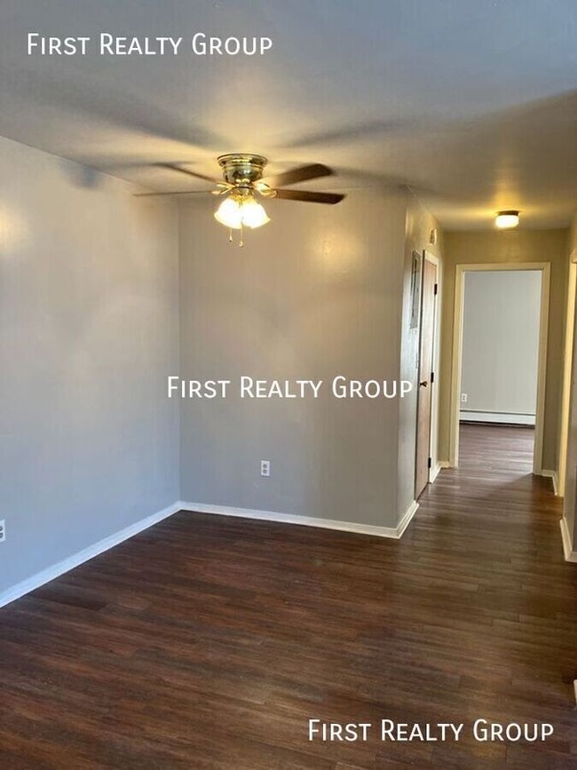 Building Photo - 1 Bedroom, 1 Bath Apartment, Dayton, OH. M...