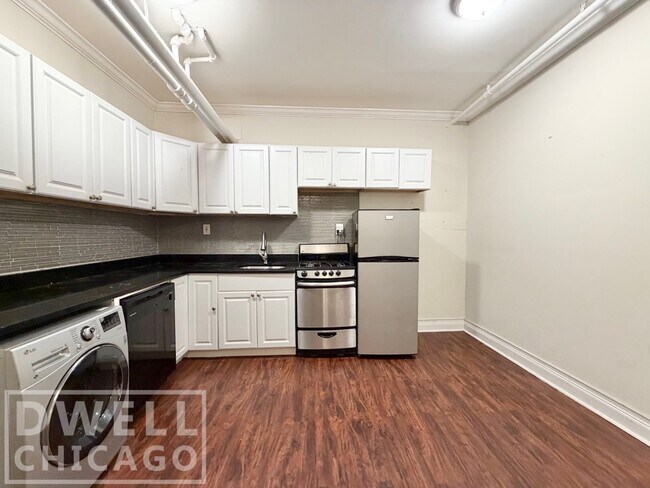 Foto del edificio - 2121 N Dayton St