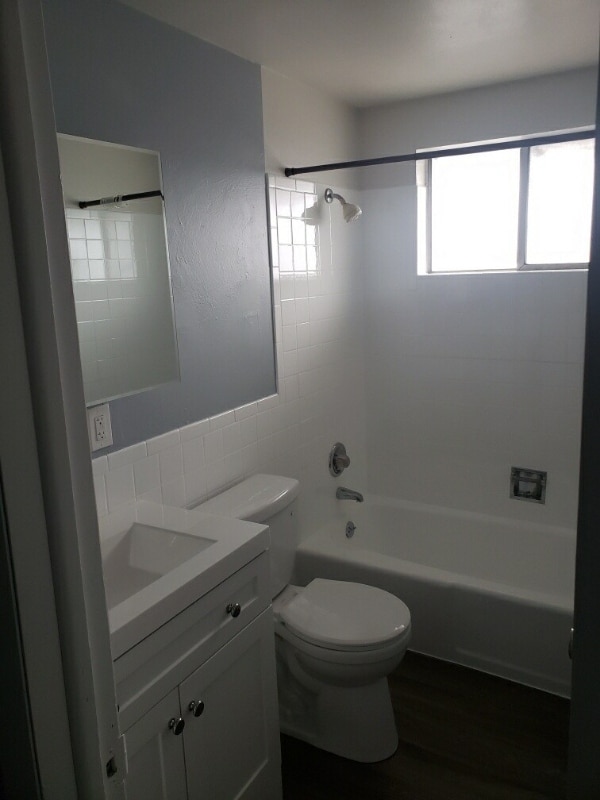 Photo - 1637 Kimbark St