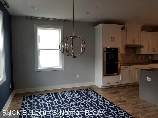 Building Photo - 3 br, 2.5 bath House - 20501 Milbridge Ter...