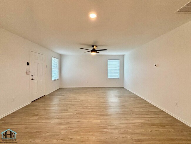 Building Photo - Charming 3-Bedroom 2-Bath Retreat with Mod...