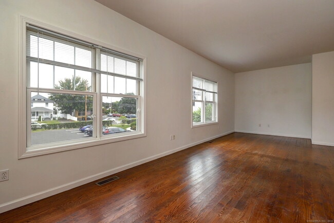 Building Photo - 135-137 Gulf St