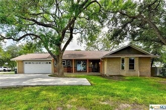 Building Photo - 112 W Mimosa Cir