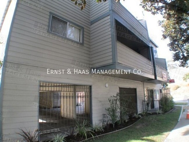 Building Photo - 6673 N Hammond Ave