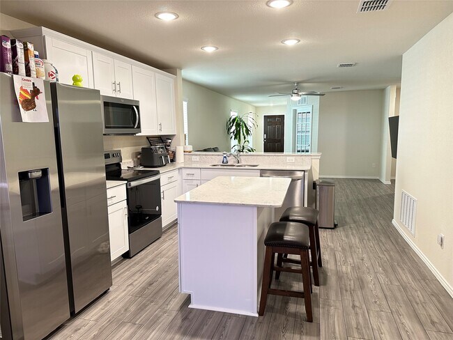 Foto del edificio - 333 Grenada Lk Dr