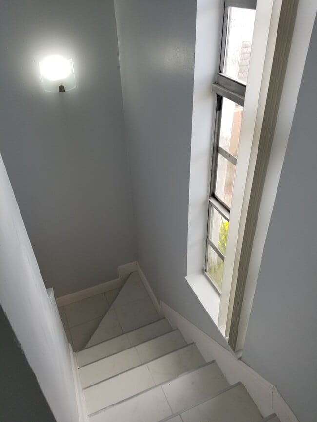 Building Photo - 14746 SW 90th Ter