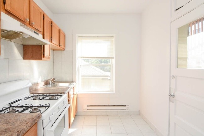 Building Photo - 2910 W George St