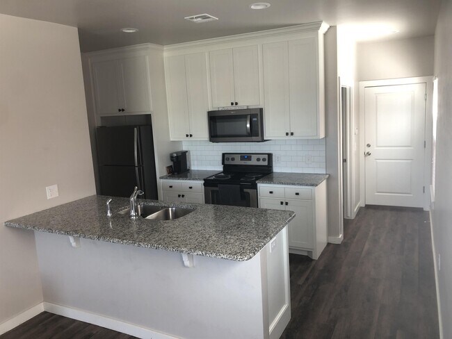 Foto del edificio - 1225 E Main St