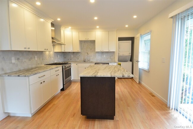 Building Photo - 33 Terrace Pl