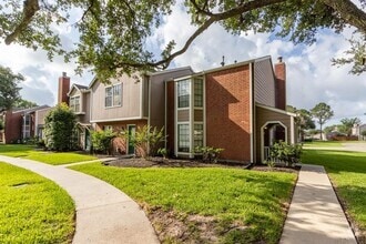 Building Photo - 17283 Saturn Ln