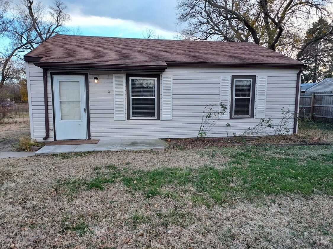 Primary Photo - 2 br, 1 bath House - 5329 W Douglas Ave