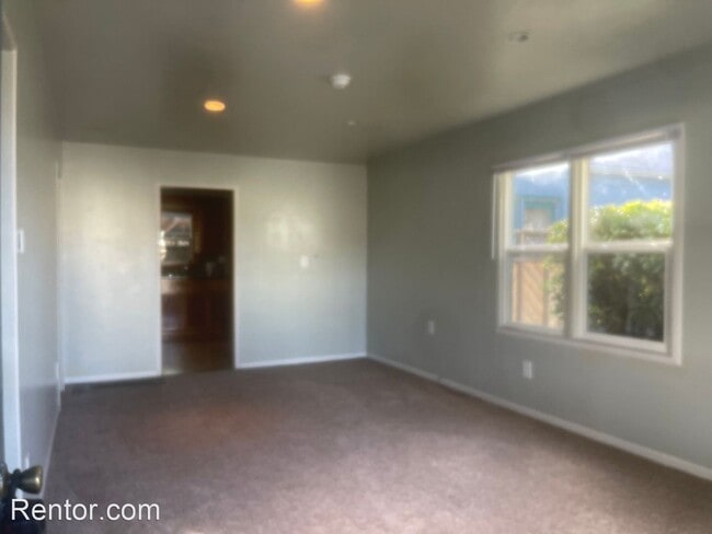 Building Photo - 1 br, 1 bath House - 2350 Fern St