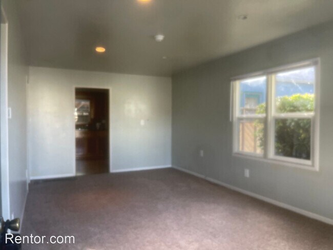 Foto del edificio - 1 br, 1 bath House - 2350 Fern St