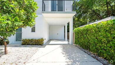 Building Photo - 3823 Thomas Ave