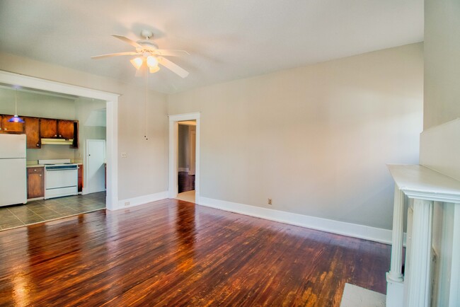 Building Photo - 109 4th St