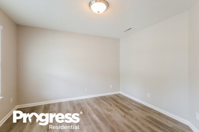 Building Photo - 11402 High Grass Dr