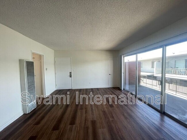 Foto del edificio - 947 Myrtle Ave