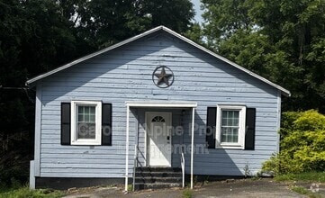 Building Photo - 1601 Collinston Dr