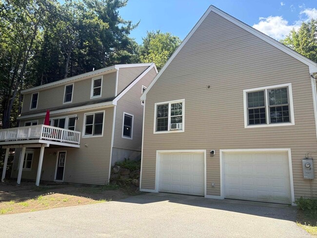 Building Photo - 19 Cross Country Ln