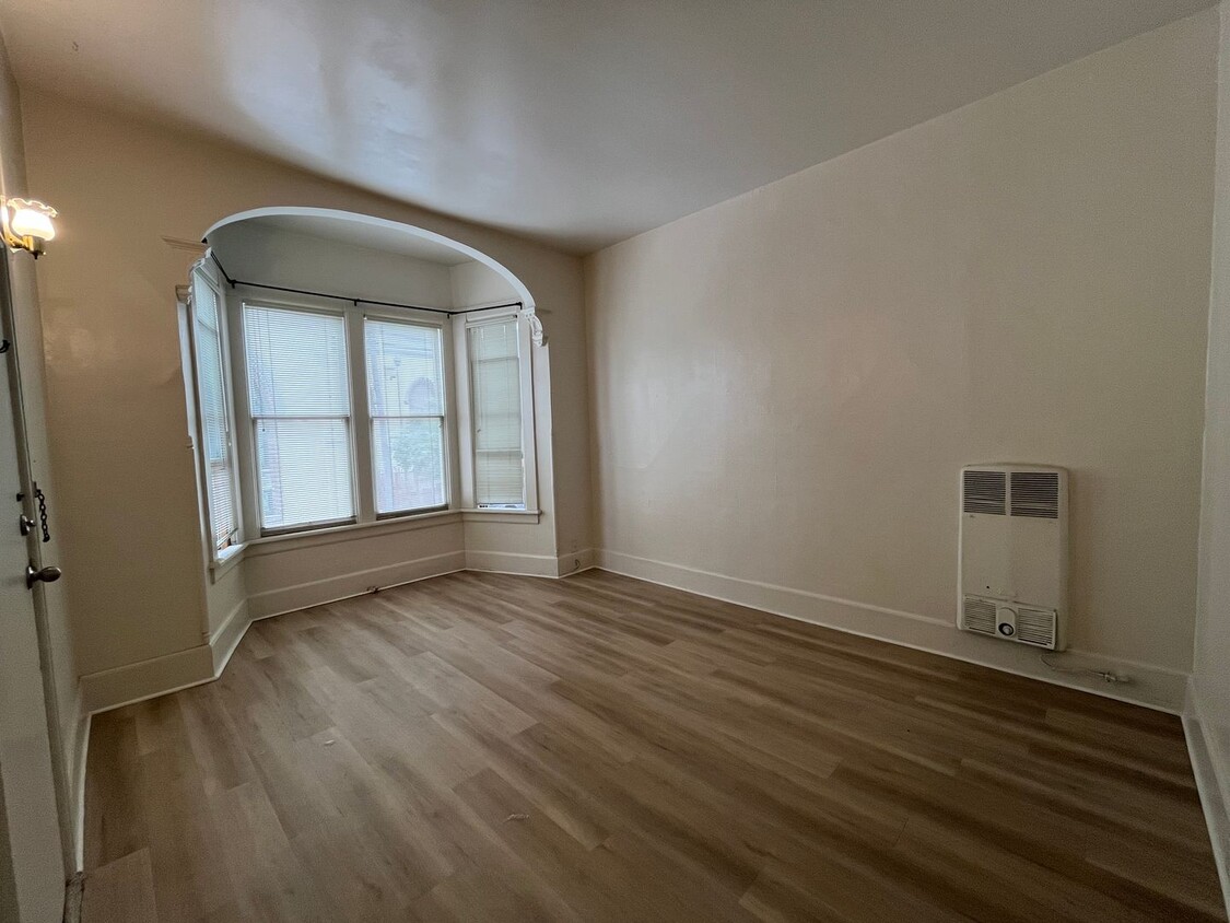 Primary Photo - Nerny Apartments - 4th Avenue