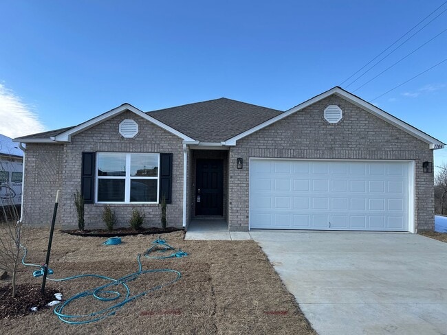 Building Photo - Available Now! Spacious Four Bedroom | Two Bath Home in Park Place