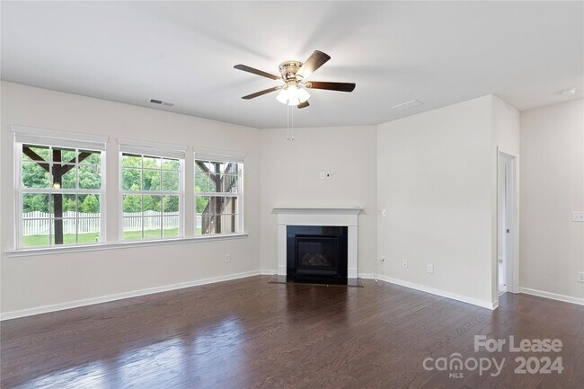 Building Photo - 135 Eden Ave