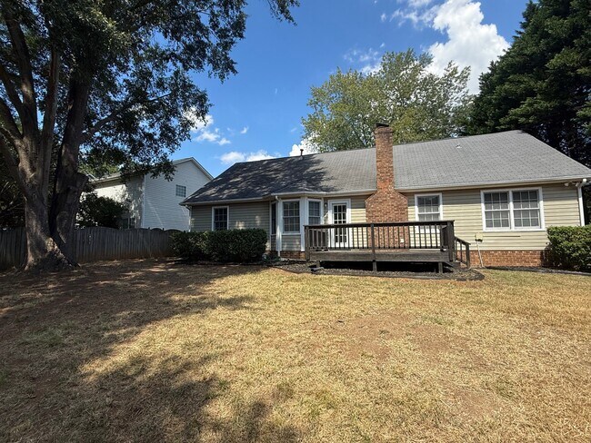 Foto del edificio - 14324 Joseph Clark Rd