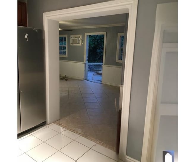 Dining - 71 18th Ave S