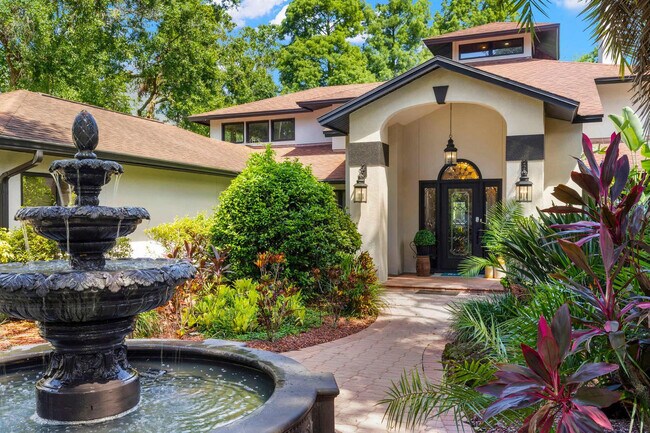 Foto del edificio - 926 Riverhills Dr