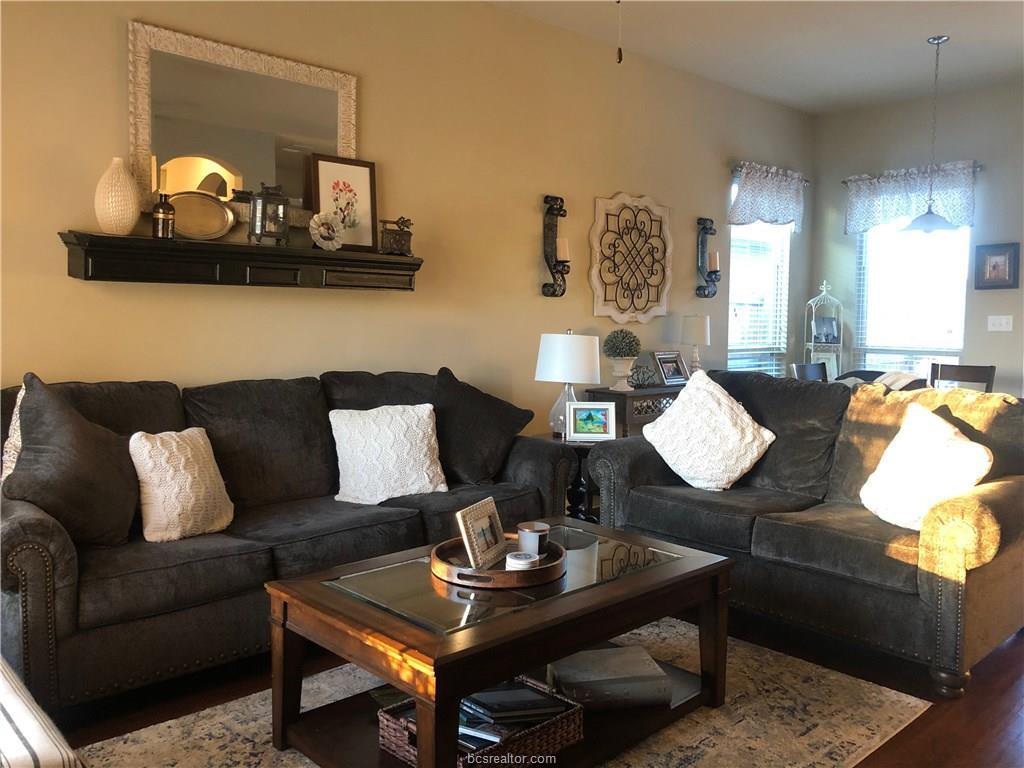 Foto principal - 3805 Clear Meadow Creek Avenue