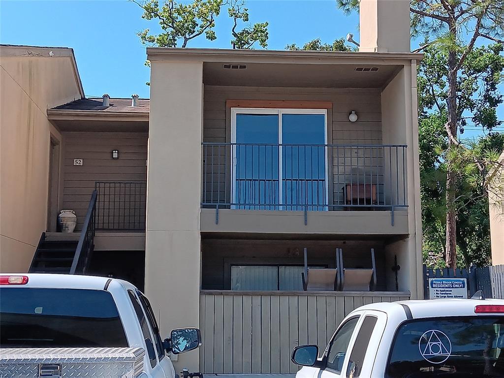 Foto principal - 3300 Pebblebrook Dr