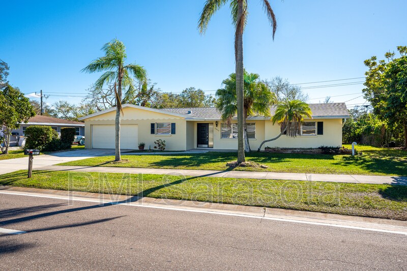 Primary Photo - 2840 Webber St