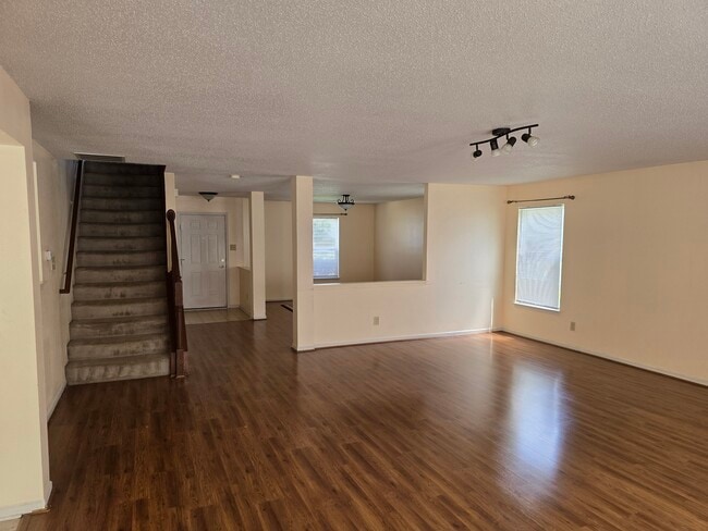 Foto del edificio - 10383 Fairmont Ln