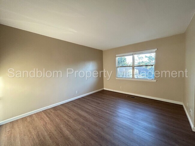 Building Photo - For Lease | South Tulsa | $1600 Rent