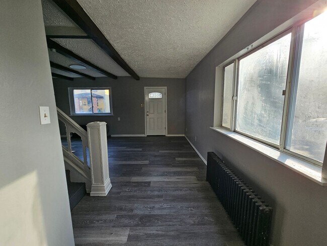 Foto del edificio - Spacious 2 bedroom 1 bath house for rent!