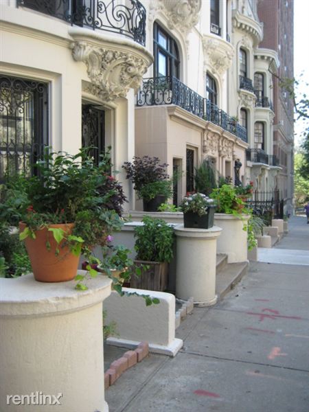 Primary Photo - 306 W 105th St