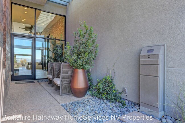 Foto del edificio - 4 br, 4.5 bath House - 5174 Peak Climb Dr.