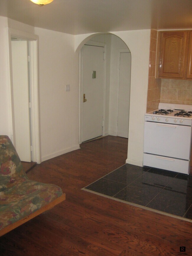Building Photo - 551 Second Avenue