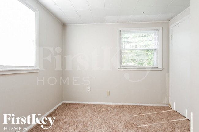 Building Photo - 6256 Raleigh Dr
