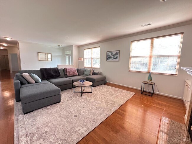 Foto del edificio - 6821 Gentry Ln