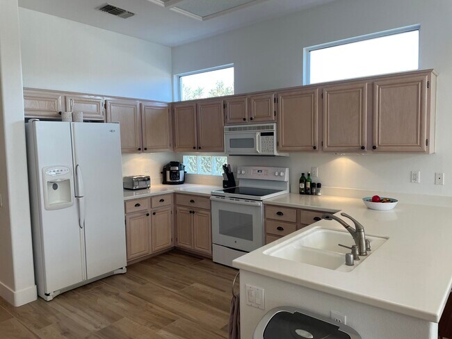 Foto del edificio - 38286 Brandywine Ave