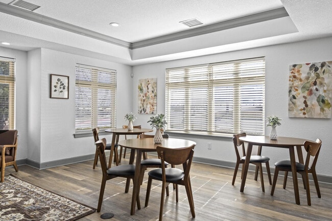 Building Photo - Arbor Mist Townhomes