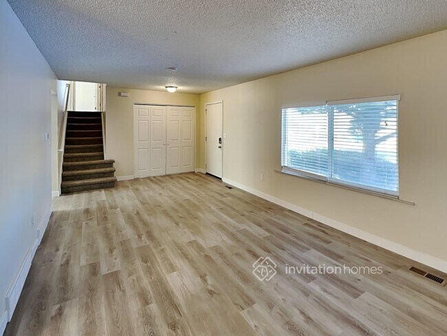 Foto del edificio - 16524 E Floyd Ave