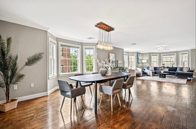 Foto del edificio - 476 E 3rd St