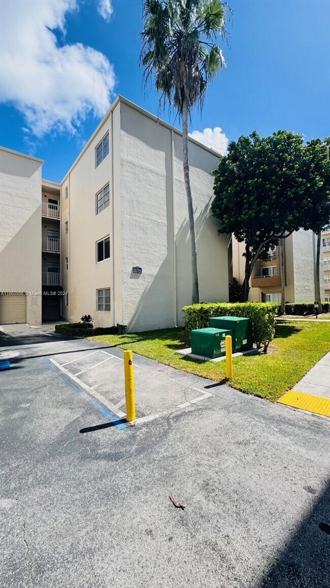 Building Photo - 7787 SW 86th St