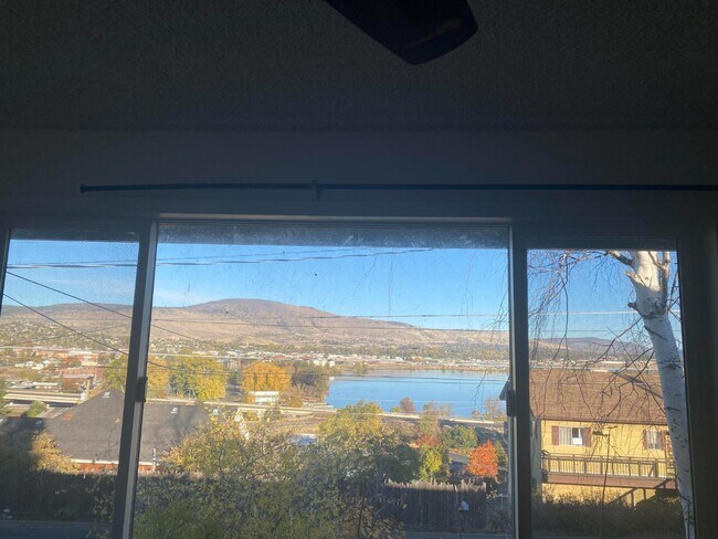 Foto del edificio - 140 S Rogers St