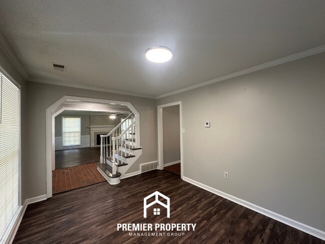 Building Photo - Newly Renovated 3BR/2BA Executive Home in Cordova | Granite Counters & 2,100 Sq Ft