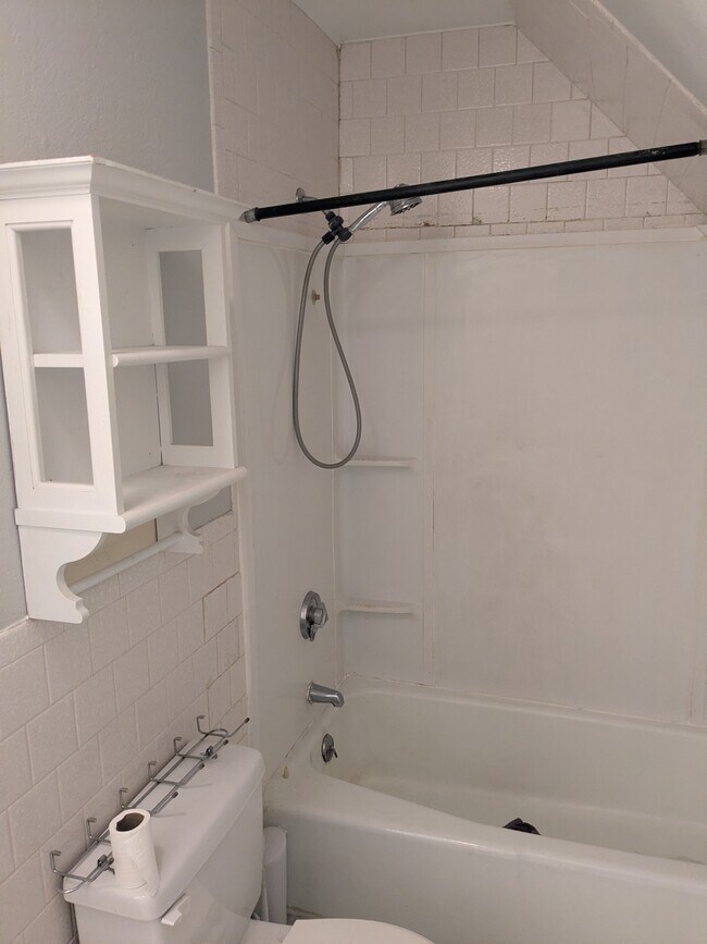 Foto del edificio - 62 Fruit Street Ext