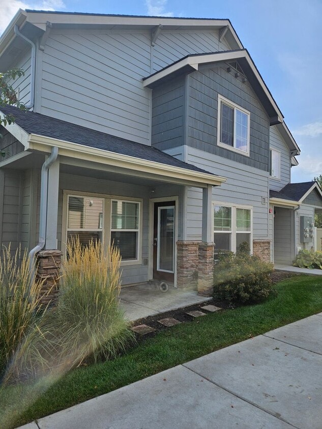 95 W Ashby Dr Unit F 101, Meridian, ID 83646 Room for Rent in Meridian, ID