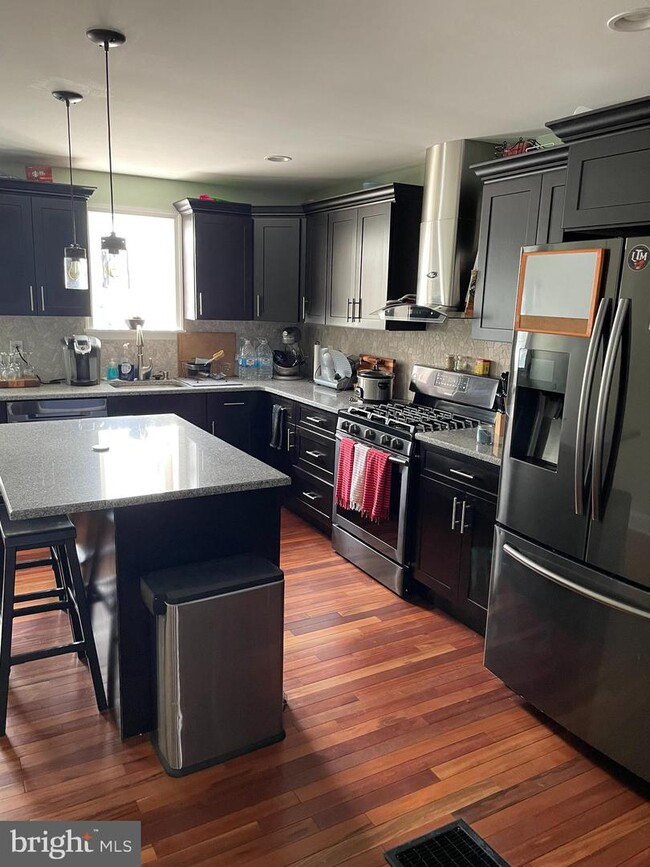 Building Photo - 2827 Gaul St